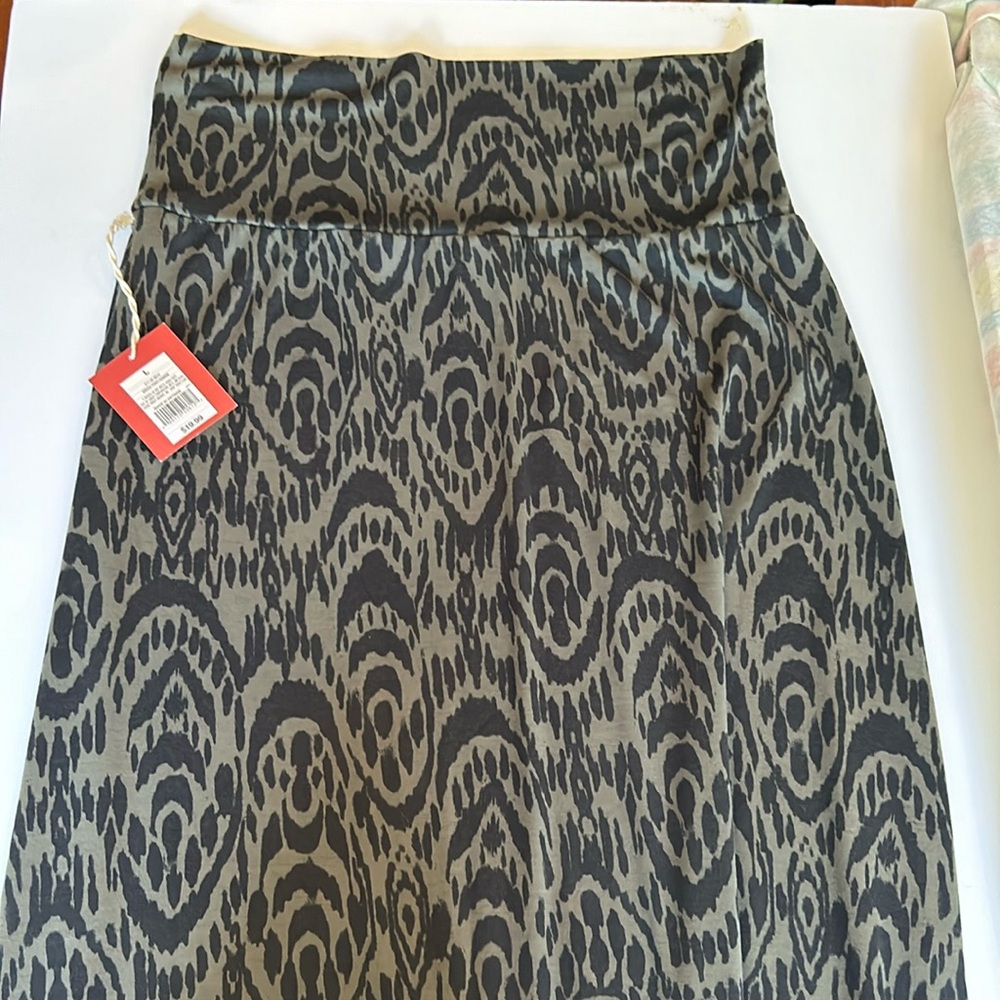 NWT Target Mossimo Knit green black print maxi skirt - Picture 1 of 4